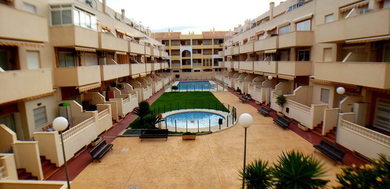 Roquetas Beach House Apartamento Fresco Con Piscina Roquetas de Mar Exterior photo